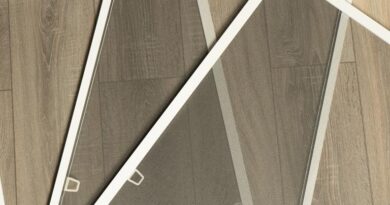 trzy siatki w białej ramce